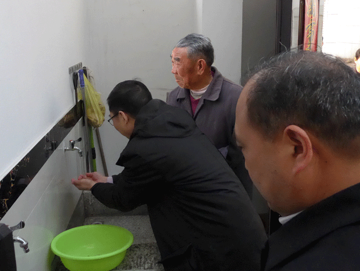 中国光彩事业基金会验收安徽金寨县白塔畈镇饮水项目