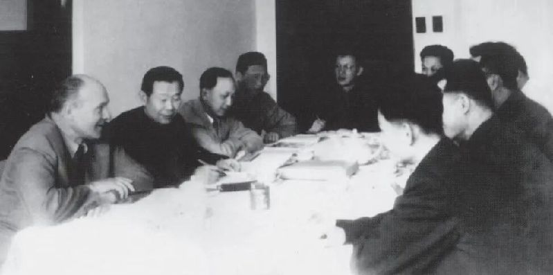 夜读 | 郭沫若为何赠诗钱学森？