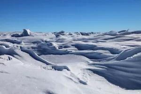 新年穿越“鬼见愁”，昆仑站只有260公里了|南极科考日记㉒