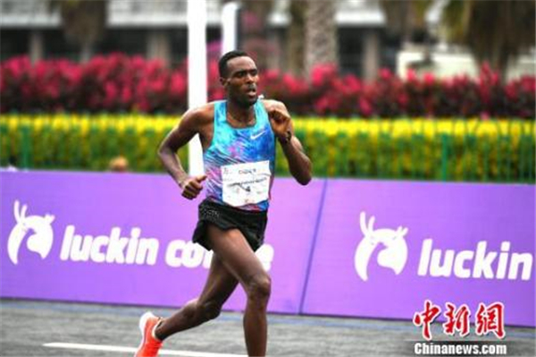 2019厦门马拉松开跑 埃塞俄比亚选手包揽男女组前三