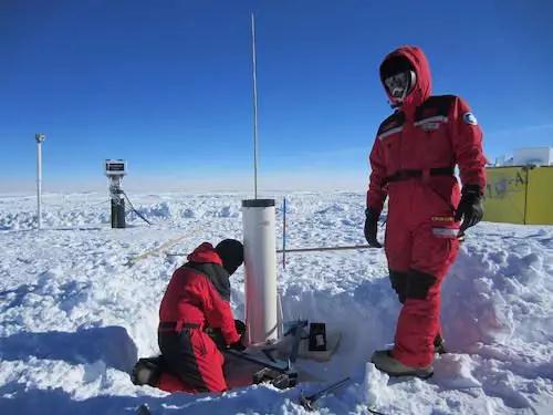 天气晴好，各种天文设备逐步安装中 | 南极科考日记㉕