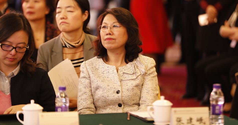 中国妇女发展基金会副秘书长张建岷