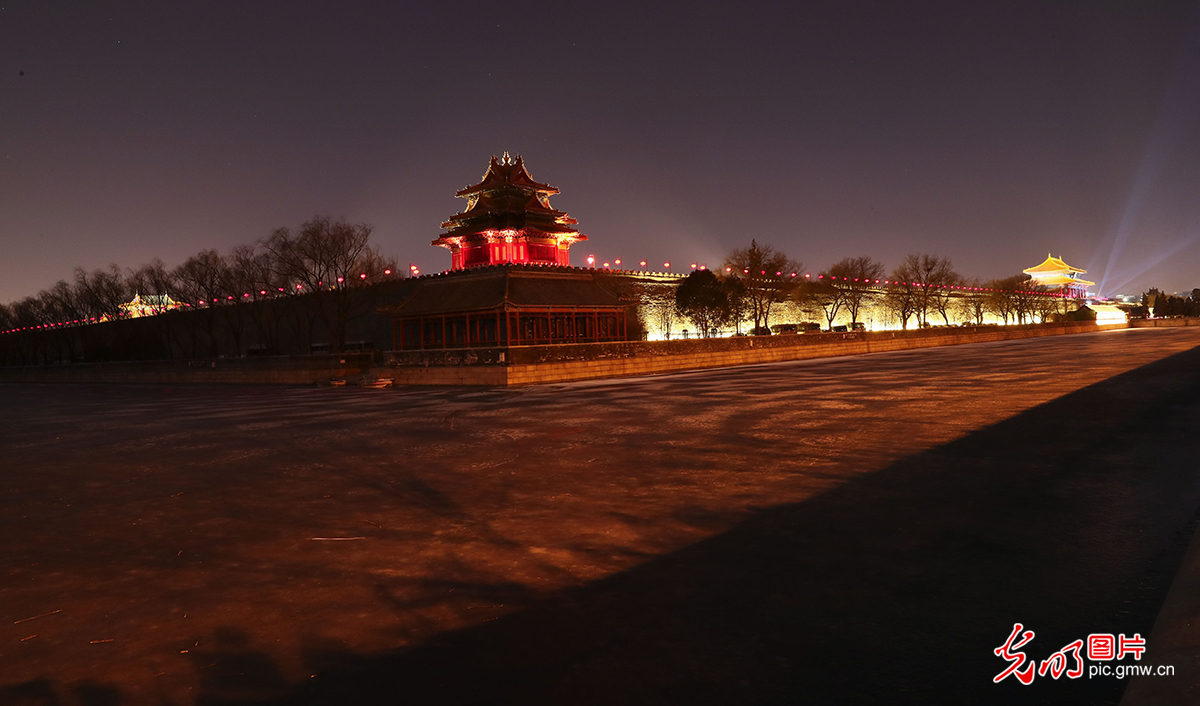 北京故宫博物院建院94年来首次举办灯会