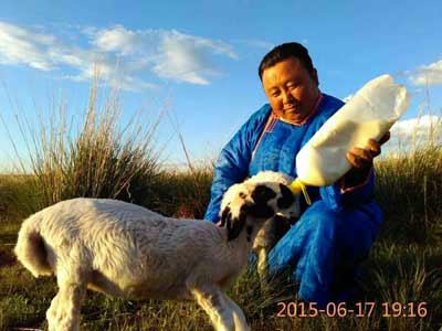 道·图门巴雅尔：创办内蒙古首家个人草原书屋