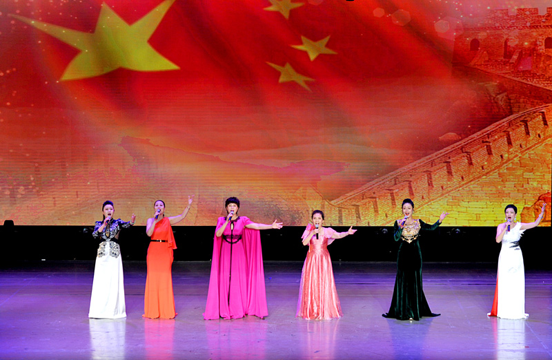 女声合唱《我爱你中国》