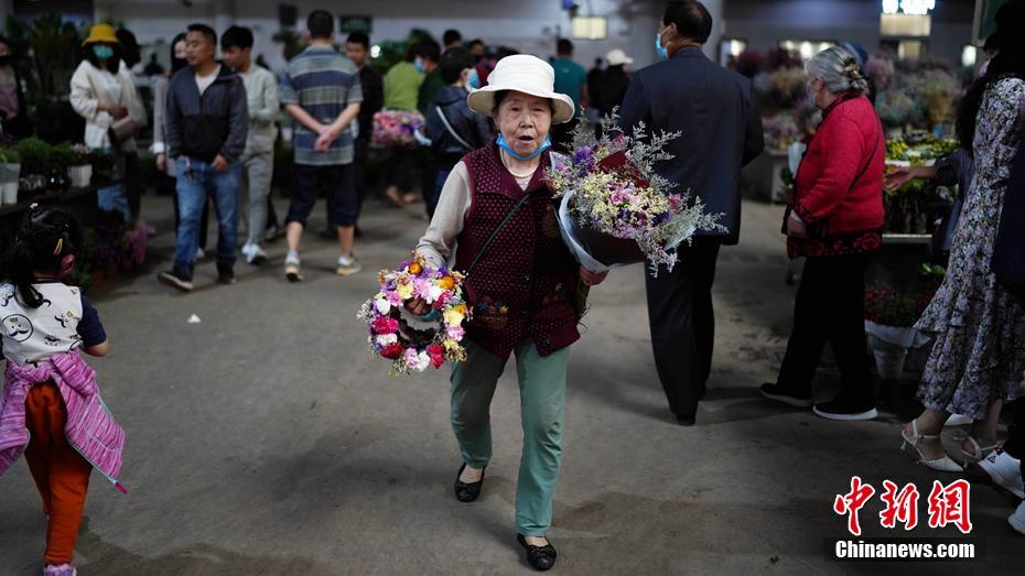 昆明斗南花卉市场交易回暖
