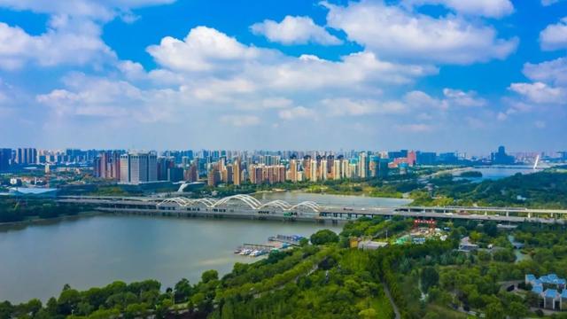 蓝天+ 绿意+ 生态+ 浐灞幸福加“靓”!