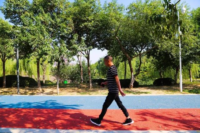 蓝天+ 绿意+ 生态+ 浐灞幸福加“靓”!