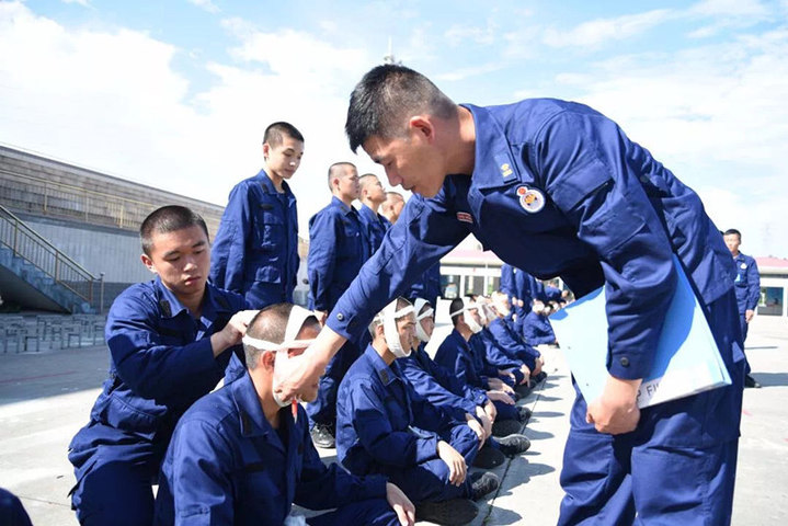 十二年的不舍——记福建森林消防总队特勤大队卫生员王伟杰