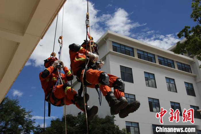 无数次直面火海,他们只有平安归来才敢给家里打电话