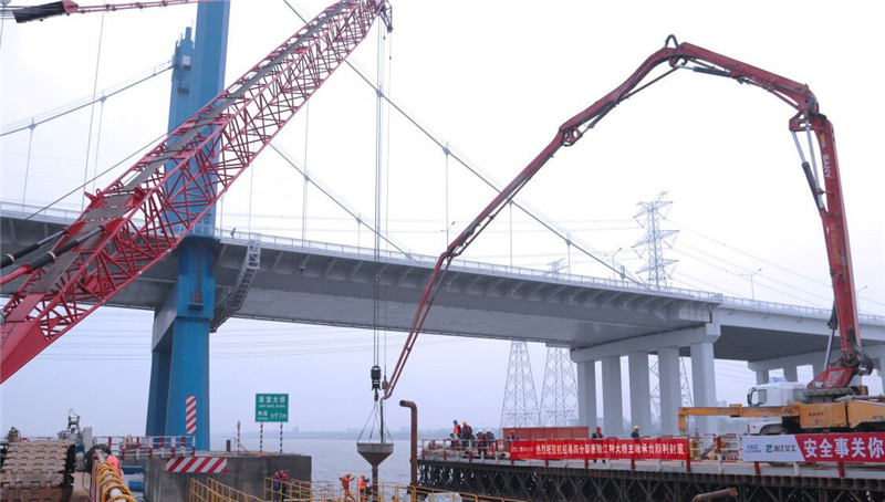 杭绍甬项目曹娥江特大桥主墩大型承台顺利封底 杭绍甬项目曹娥江特大桥主墩大型承台顺利封底