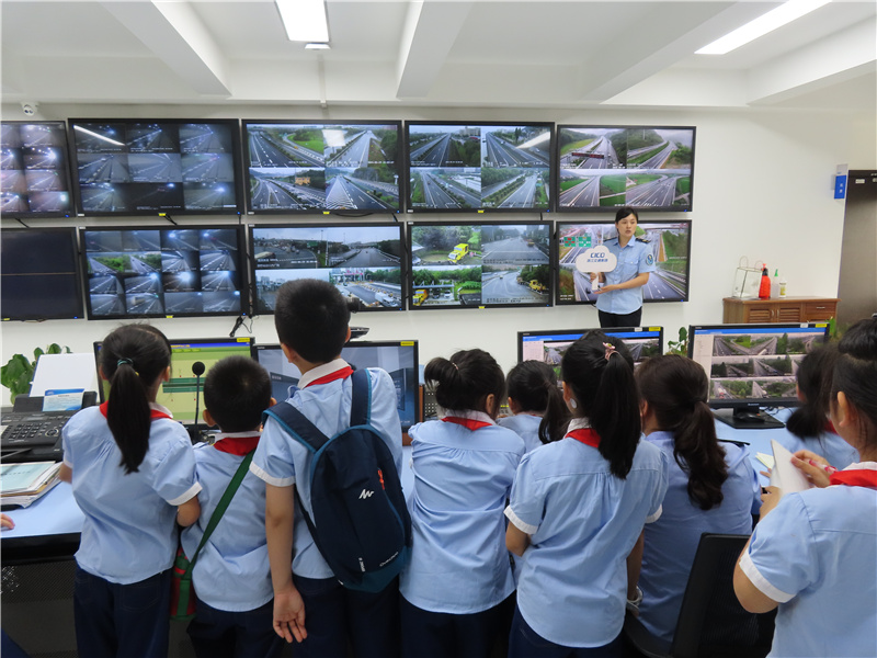 浙江省交通集团温州管理中心:大手牵小手 安全伴成长 浙江省交通集团温州管理中心:大手牵小手 安全伴成长