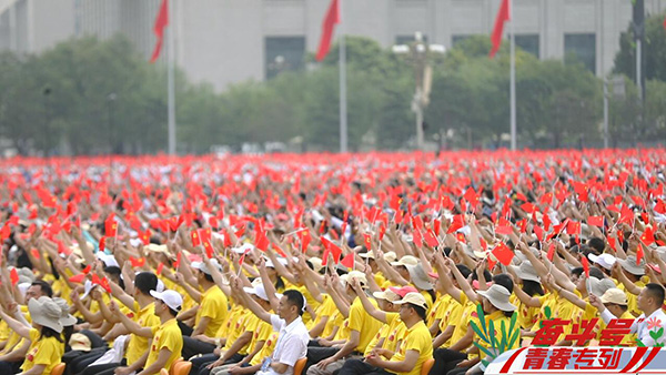 “奋斗号”青春专列丨这场生动的党史教育，青春学子还默默地做了这件事……