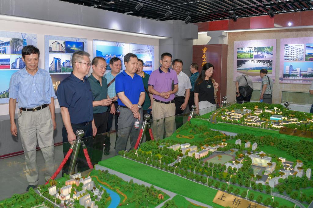 重庆工程职业技术学院采煤89、90班校友返校举行纪念入校35周年师生座谈会 重庆工程职业技术学院采煤89、90班校友返校举行纪念入校35周年师生座谈会