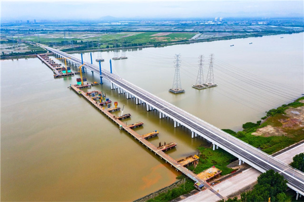 杭绍甬高速杭绍段项目曹娥江特大桥水上桩基全部浇筑完成