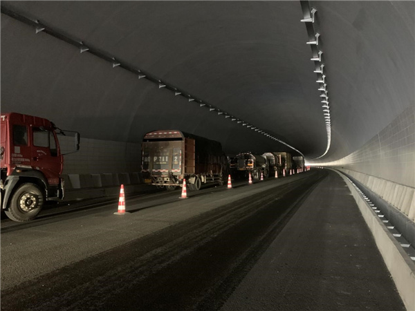 浙江:宁波舟山港主通道项目全力以赴备战“烟花” 浙江:宁波舟山港主通道项目全力以赴备战“烟花”