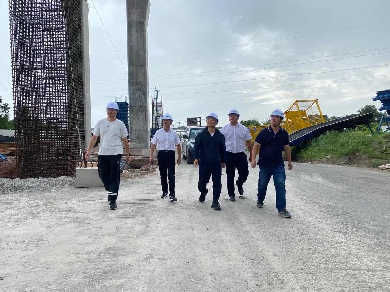 浙江省交通集团杭绍甬高速杭绍段严阵以待迎战“烟花” 浙江省交通集团杭绍甬高速杭绍段严阵以待迎战“烟花”