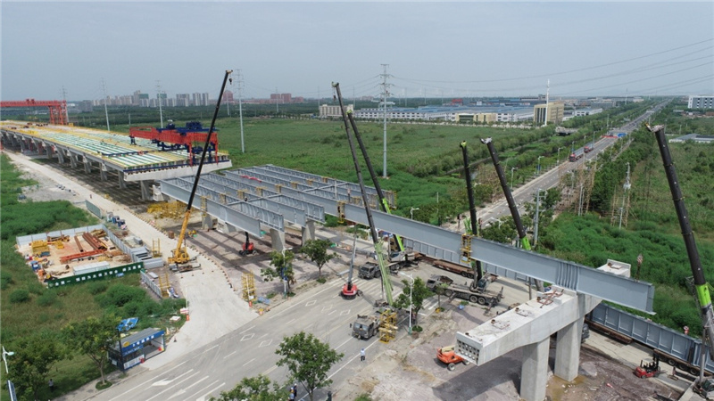 杭绍甬高速首联钢板组合梁钢结构施工全部完成