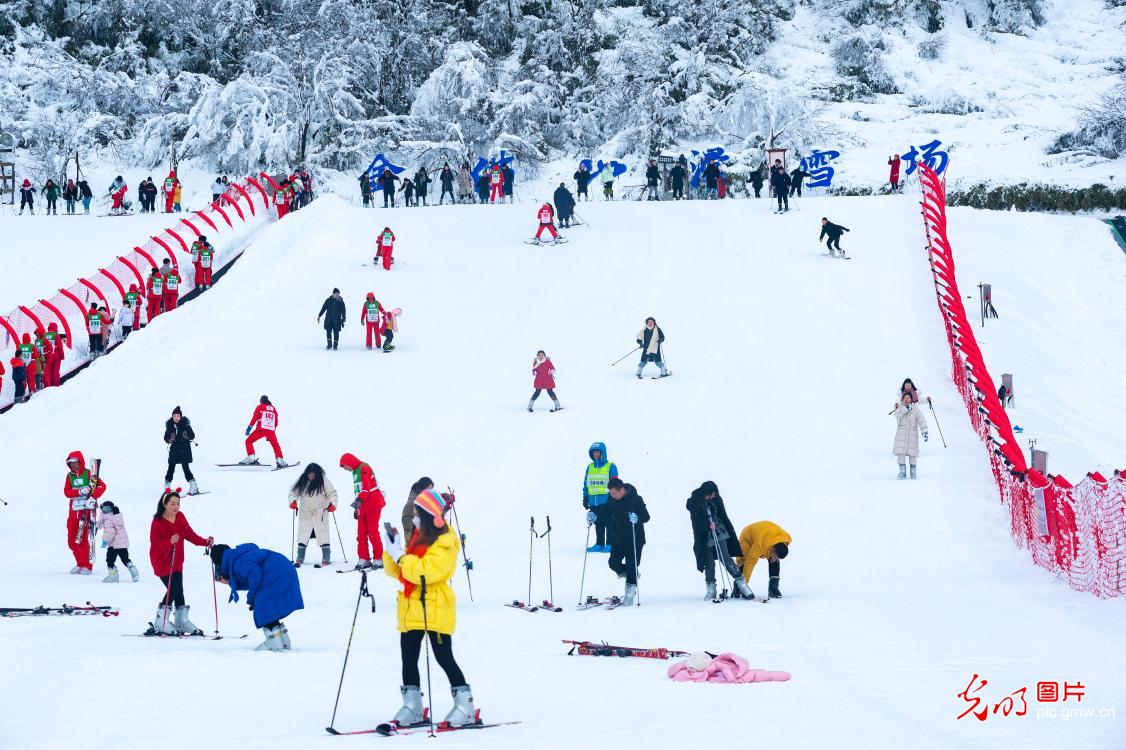 滑雪运动成为春节新时尚