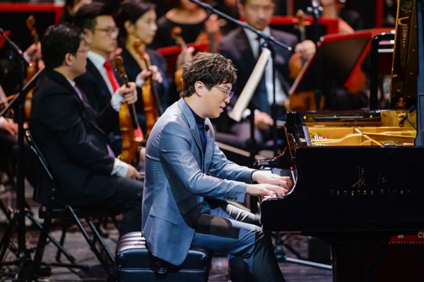 第十三届中国音乐金钟奖在四川成都开幕