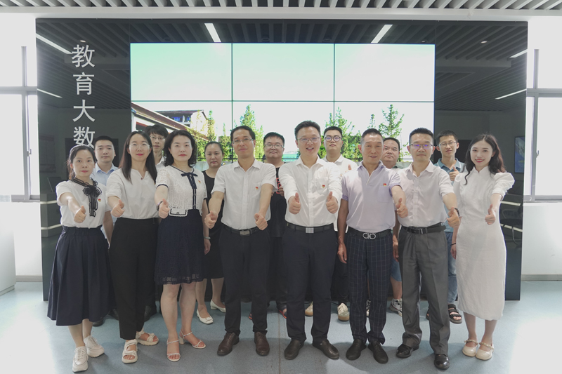 国家级职业教育教师教学创新团队:现代移动通信技术专业教学团队 国家级职业教育教师教学创新团队:现代移动通信技术专业教学团队