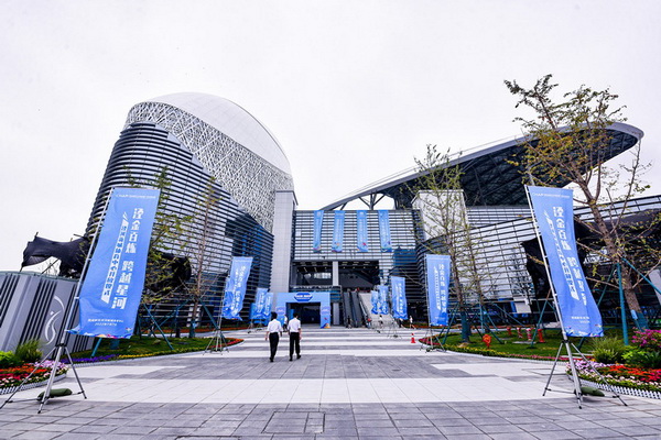 陕西西咸新区泾河新城体育中心正式对外开放