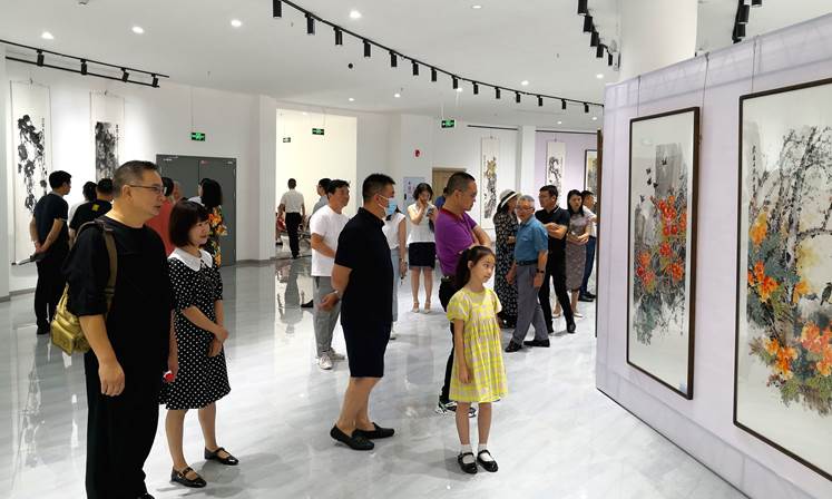 “东画·西画”写生中国 王欣、张天彦、黄勇、白涤四人美术作品展在重庆永川开展