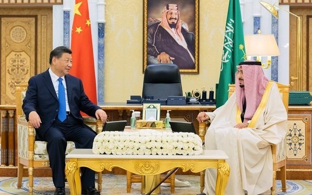 习近平出席中国－阿拉伯国家峰会、中国－海湾阿拉伯国家合作委员会峰会并对沙特进行国事访问