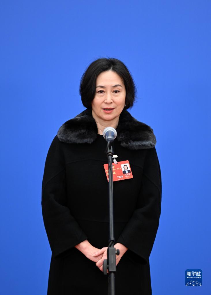 全国政协十四届一次会议第二场“委员通道”