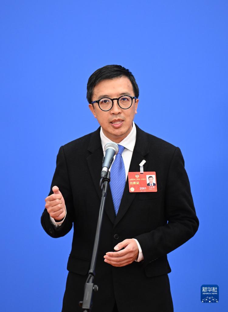 全国政协十四届一次会议第二场“委员通道”