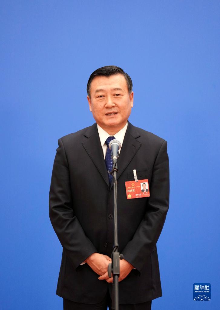 第二场“部长通道”采访活动举行
