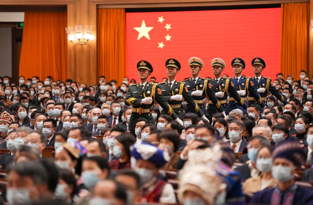 十四届全国人大一次会议宪法宣誓仪式举行