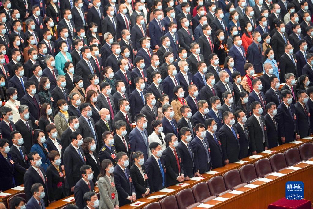 十四届全国人大一次会议宪法宣誓仪式举行