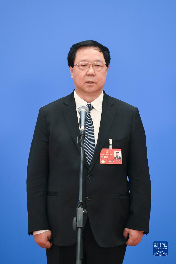 第三场“部长通道”采访活动举行