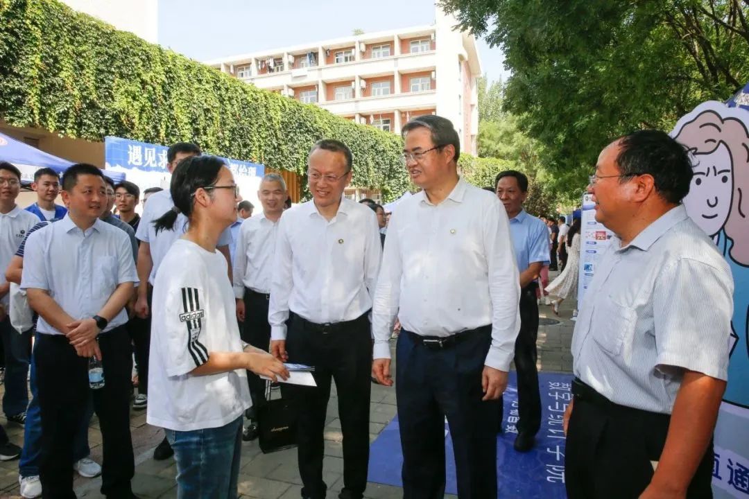 开学季|欢迎新同学！首都各高校陆续开学迎新生