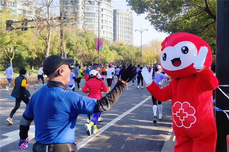 为爱奔跑，跑过最冻人的杭马