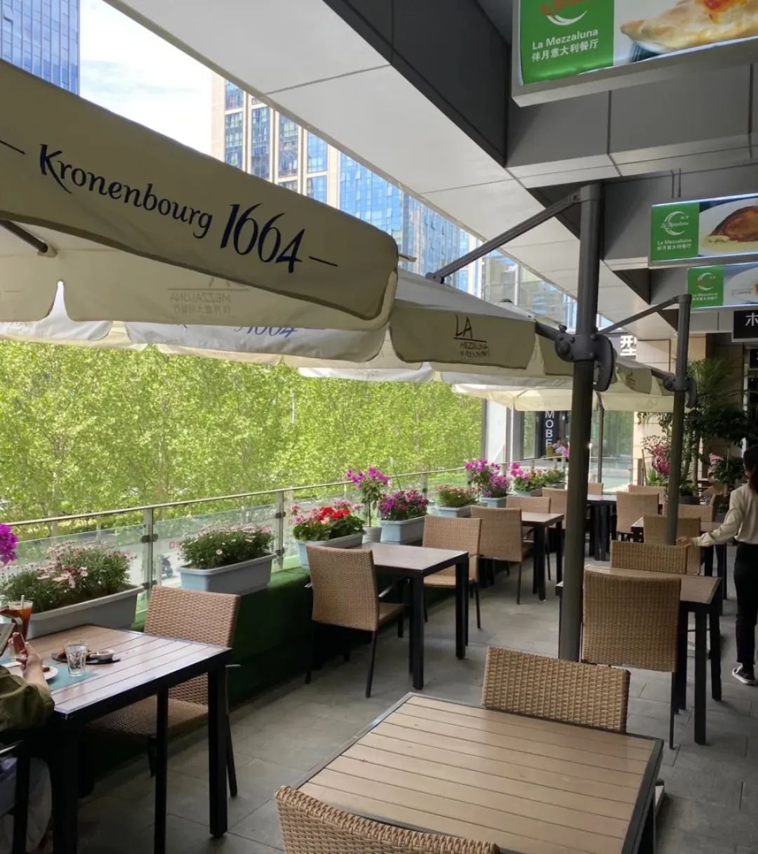 在北京亦庄,2024世界机器人大会遇见国际美食 在北京亦庄,2024世界机器人大会遇见国际美食