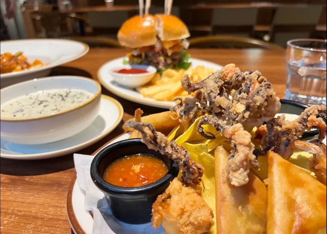 在北京亦庄,2024世界机器人大会遇见国际美食 在北京亦庄,2024世界机器人大会遇见国际美食