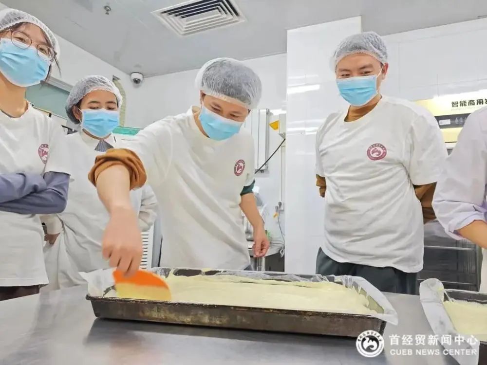 劳以育人！来看首经贸“一日岗位体验官”体验之旅