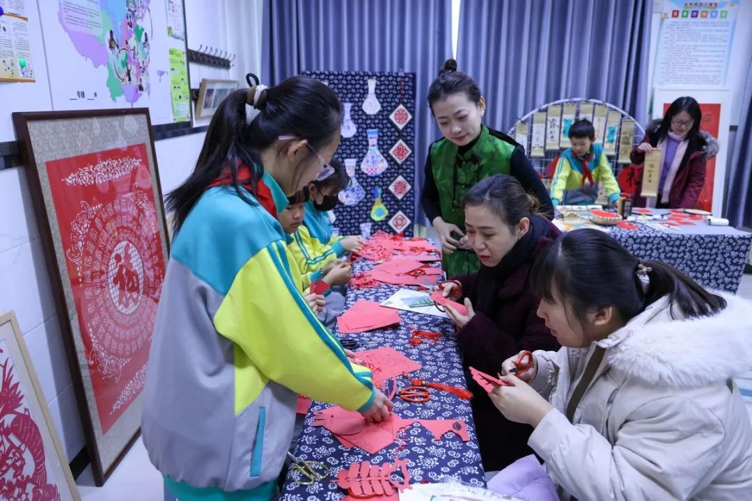 育人为本 多元融合 北医附小举办跨学科主题学习研究与实践展示研讨会