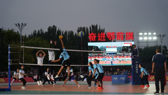 魅力都市与多彩四季:鄂尔多斯的现代活力与自然之美 魅力都市与多彩四季:鄂尔多斯的现代活力与自然之美