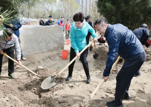 民建北京市委举办“同心八十载 共植民建林”植树活动
