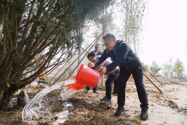 民建北京市委举办“同心八十载 共植民建林”植树活动