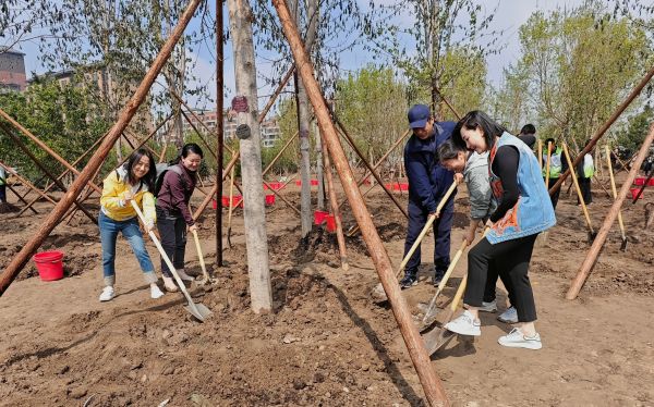民建北京市委举办“同心八十载 共植民建林”植树活动
