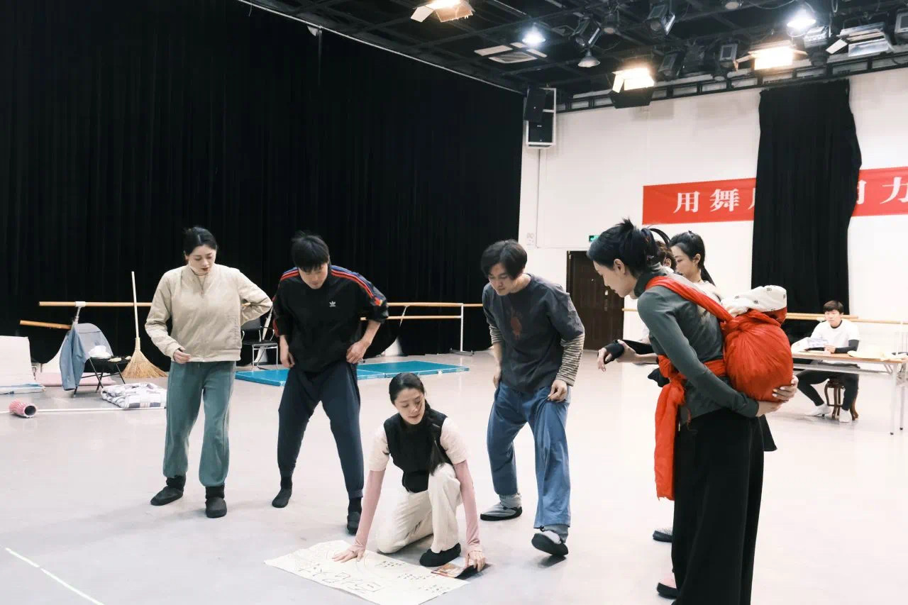 高校原创文化精品 | 舞韵传薪火 赤心颂英雄