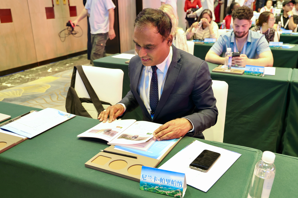 《外国领导人登长城》系列微视频（三期）正式发布