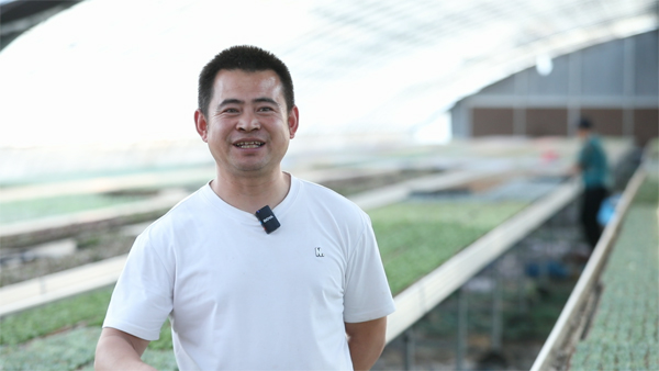 从装修工到新农人,“多肉小哥”新赛道跑出加速度 从装修工到新农人,“多肉小哥”新赛道跑出加速度