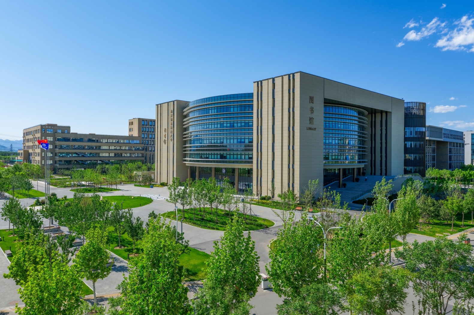 北京高校服务新时代首都发展特别报道 | 北京信息科技大学：“信息+”助力首都高精尖产业发展