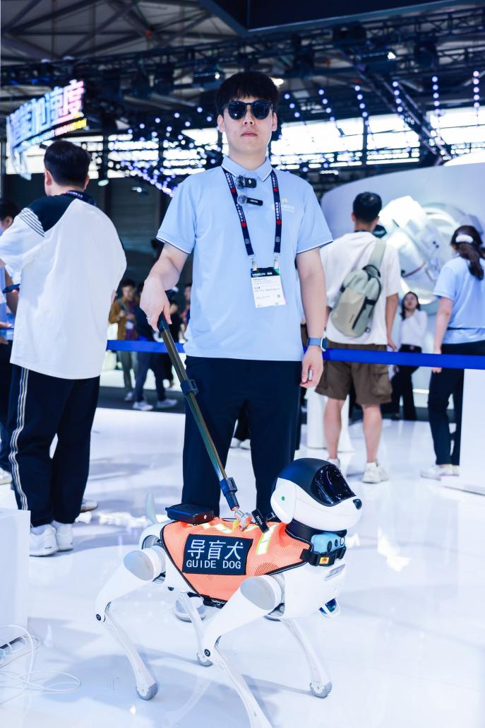 智启新纪“硬核矩阵” 中国移动AI+全域生态闪耀2025MWC上海