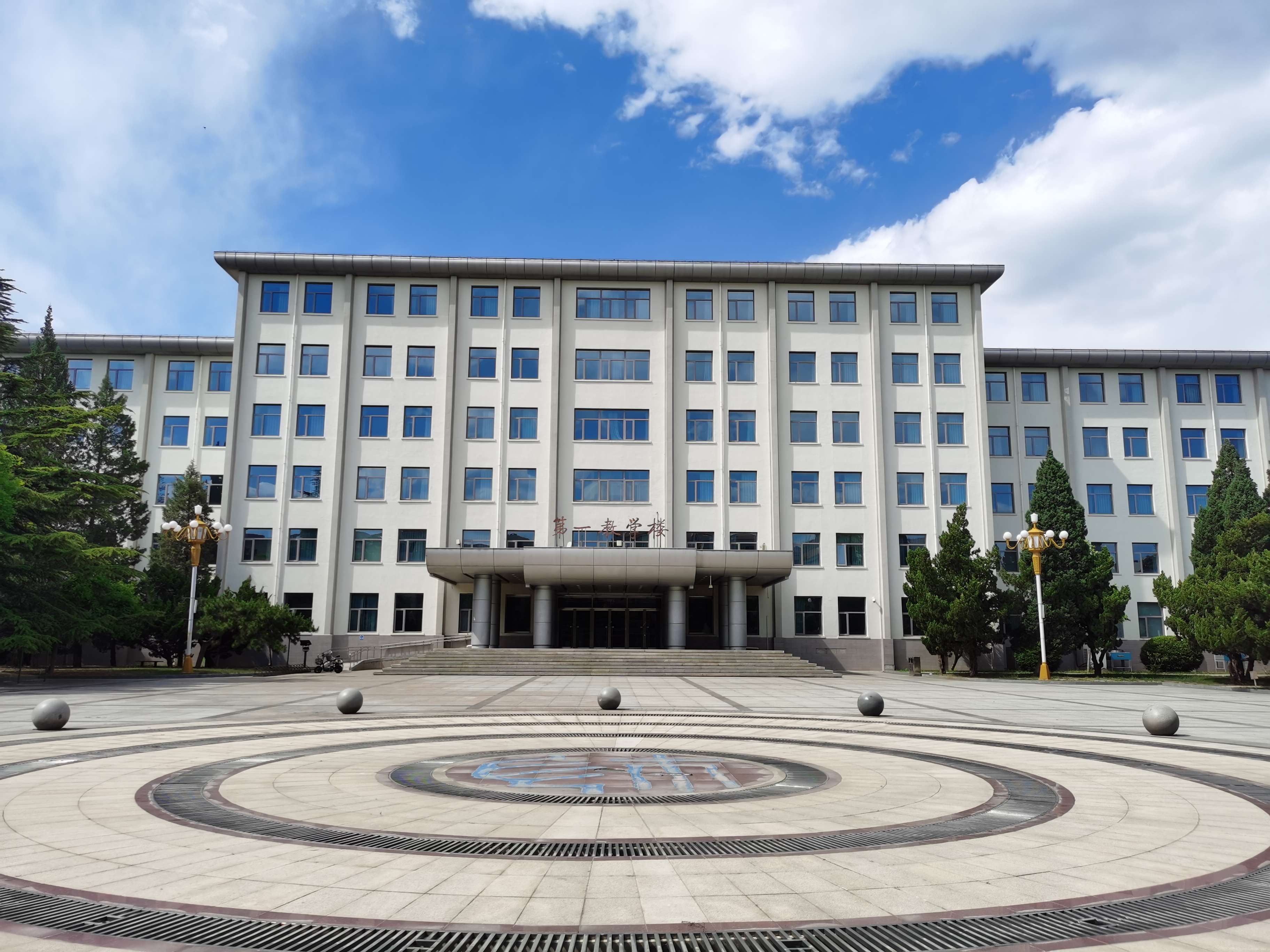 北京高校服务新时代首都发展特别报道 | 北京物资学院：以服务行业为抓手，书写服务首都发展新答卷